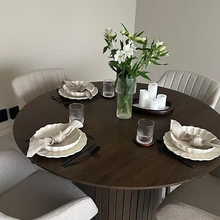 Elegant In Bergen- Private Outdoor Patio And Free Parking 베르겐