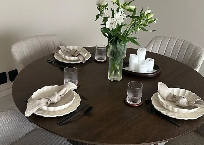 Elegant In Bergen- Private Outdoor Patio And Free Parking Bergen